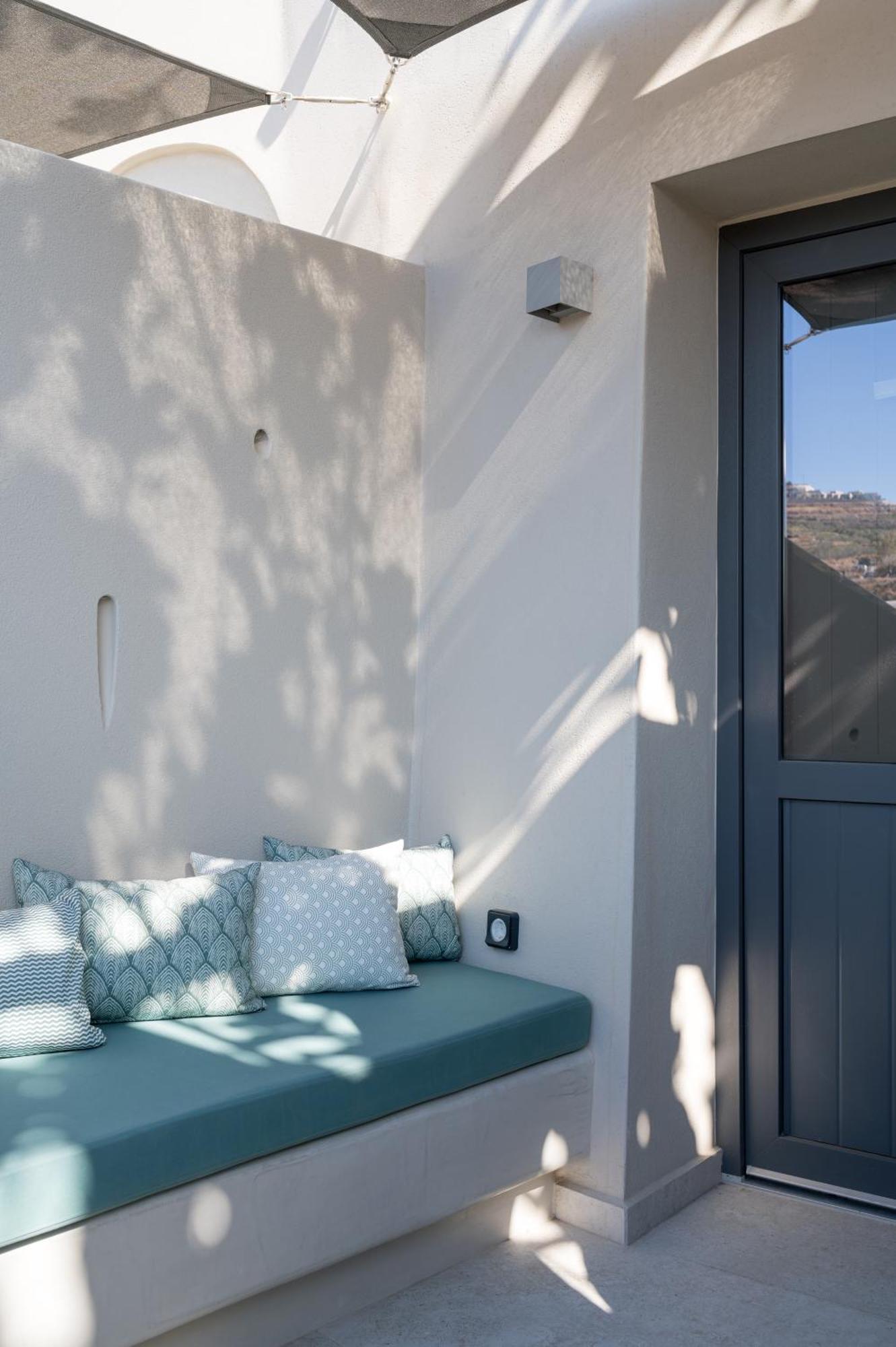 Galaria Serenity Suites Vóthon Eksteriør billede