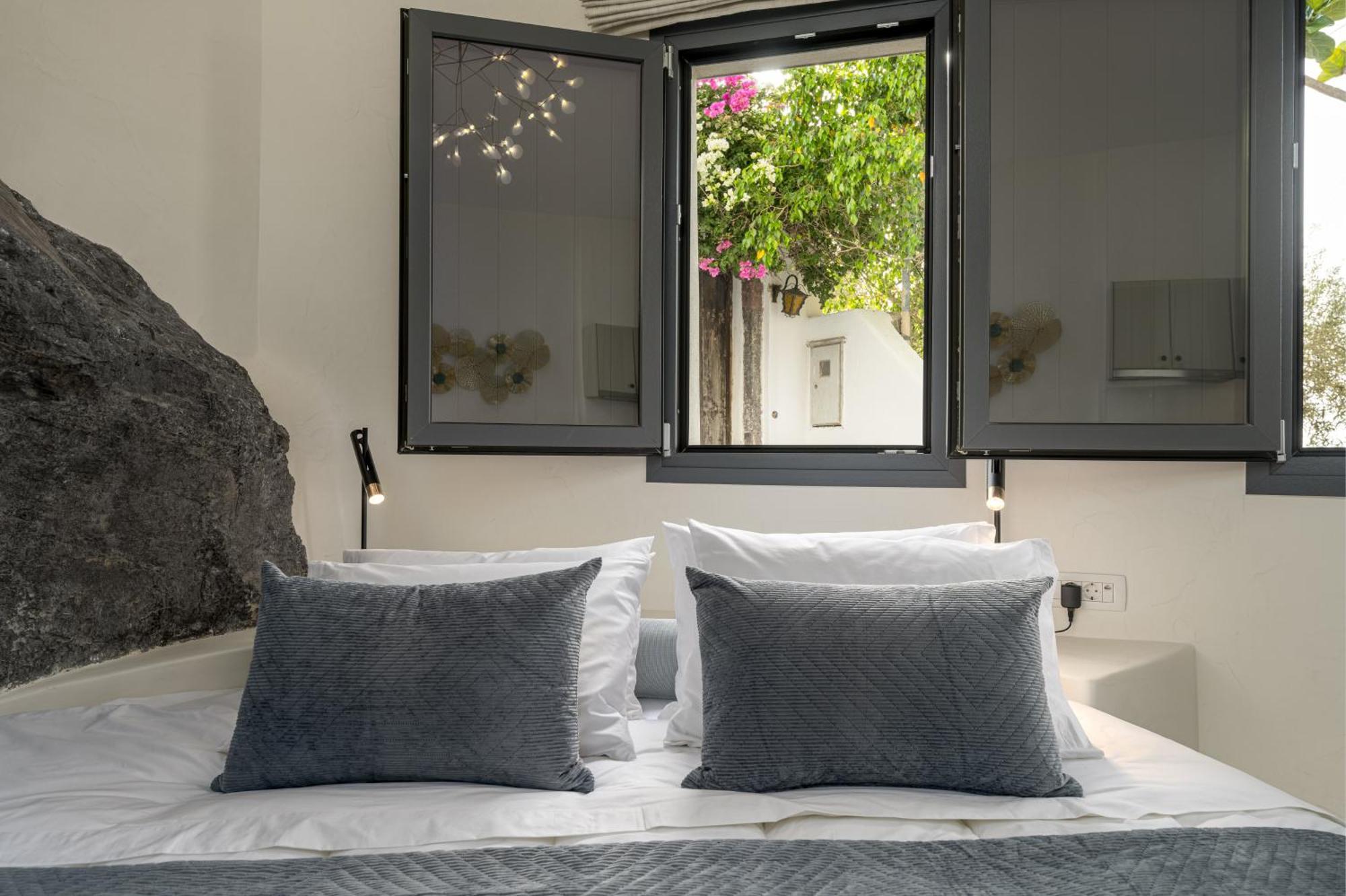 Galaria Serenity Suites Vóthon Eksteriør billede